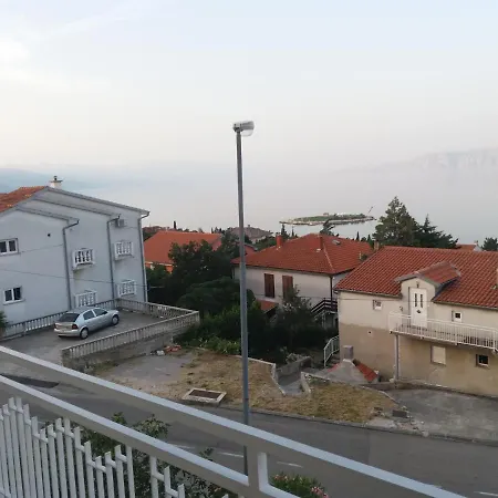 Nina Seaview Apartman *